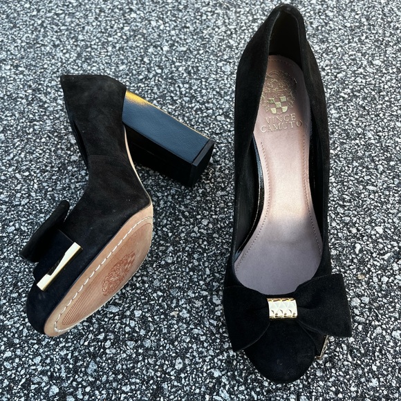 Vince Camuto Shoes - VINCE CAMUTO Verona, Chunky Heel, Suede Bow, Size 9